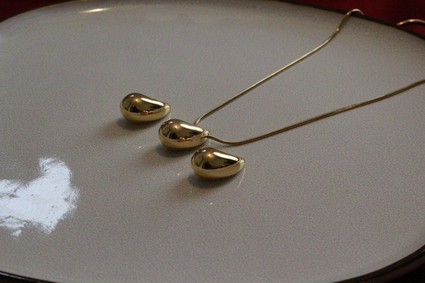 18k Gold Water Drop Necklace and Stud Earrings Set