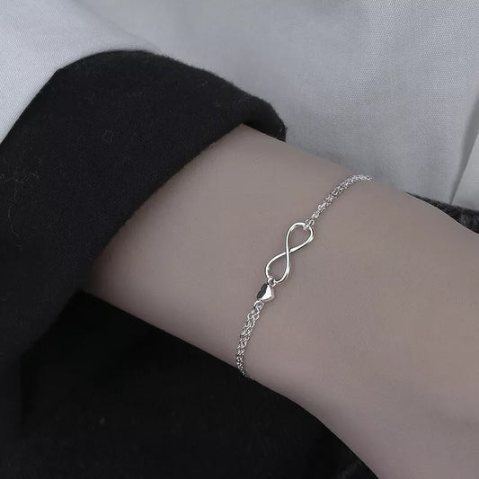 Minimalist Infinity Twisted Chain Bracelet – Elegant & Timeless Jewelry for Women & Girls Perfect Gift