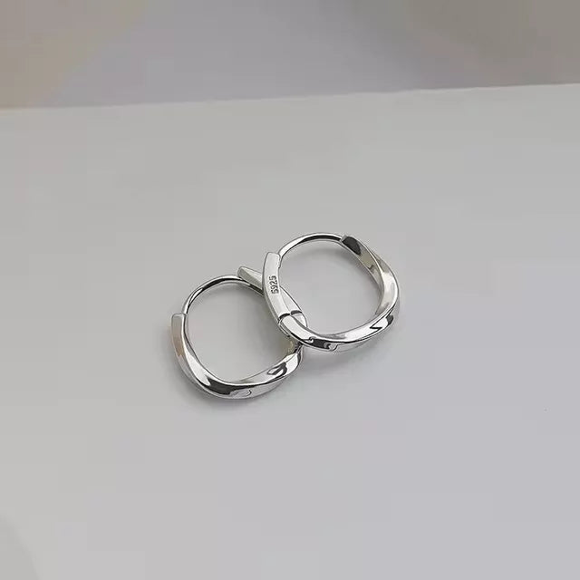 925 Sterling Silver Twisted Huggie Hoop Earrings – Elegant & Minimalist Jewellery Gift for Women & Girls