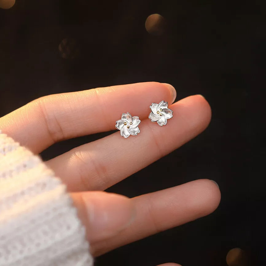 Lovely Flower Necklace and Stud Earrings Set for Women