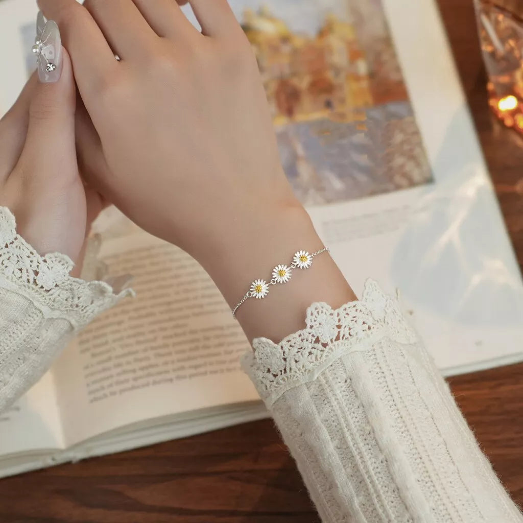 925 Sterling Silver Flower Charm Bracelet for Women & Girls – Delicate Link Design, Gift Pouch Included
