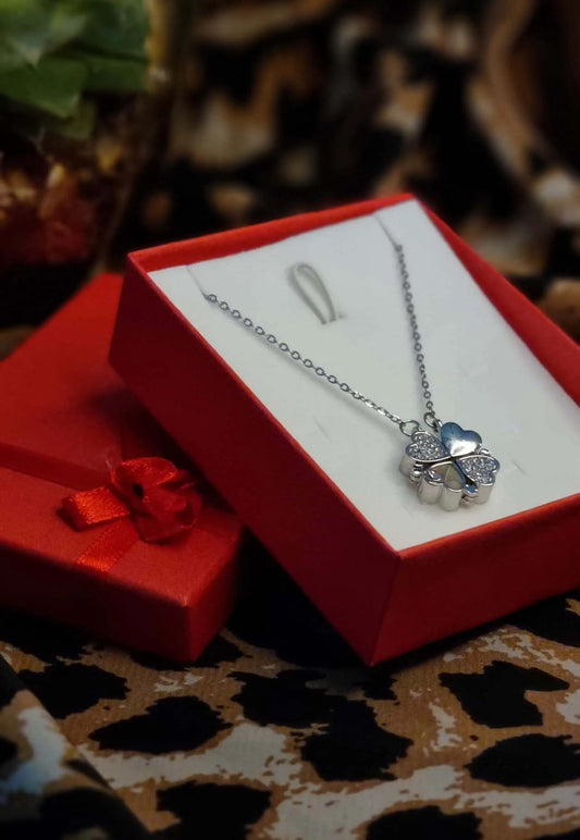 Heart Clover Necklace | 4 Leaf Clover Heart Necklace | Four Leaf Clover Necklace