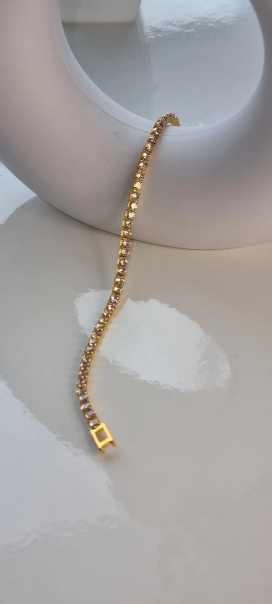 Tennis Bracelet – 18K Gold Plated Stainless Steel, Hypoallergenic
