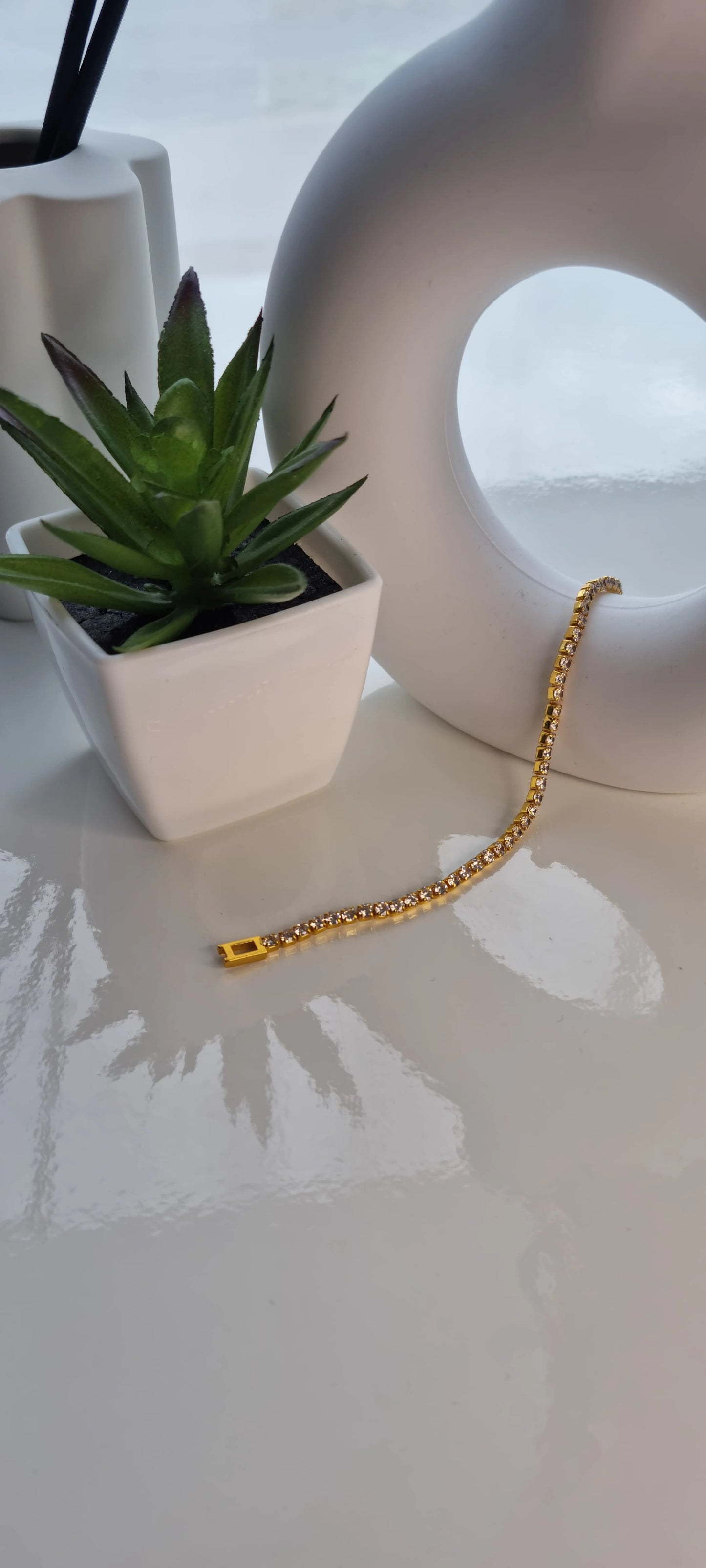 Tennis Bracelet – 18K Gold Plated Stainless Steel, Hypoallergenic