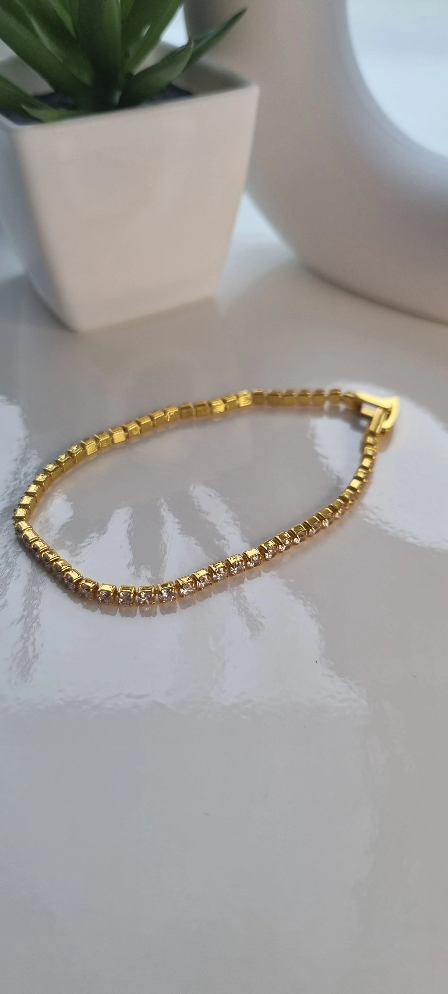 Tennis Bracelet – 18K Gold Plated Stainless Steel, Hypoallergenic
