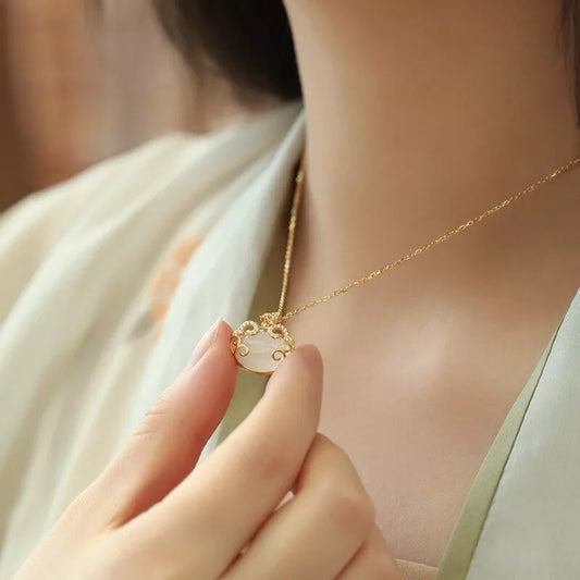 Elegant Moonstone Pendant Necklace – 925 Sterling Silver
