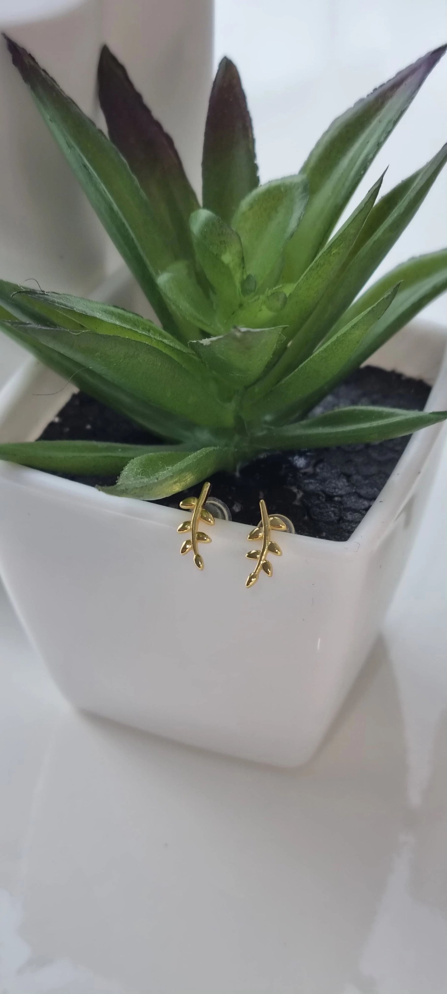 Branches Stud Temperament Mini Leaves Earrings Plated in 14k Gold