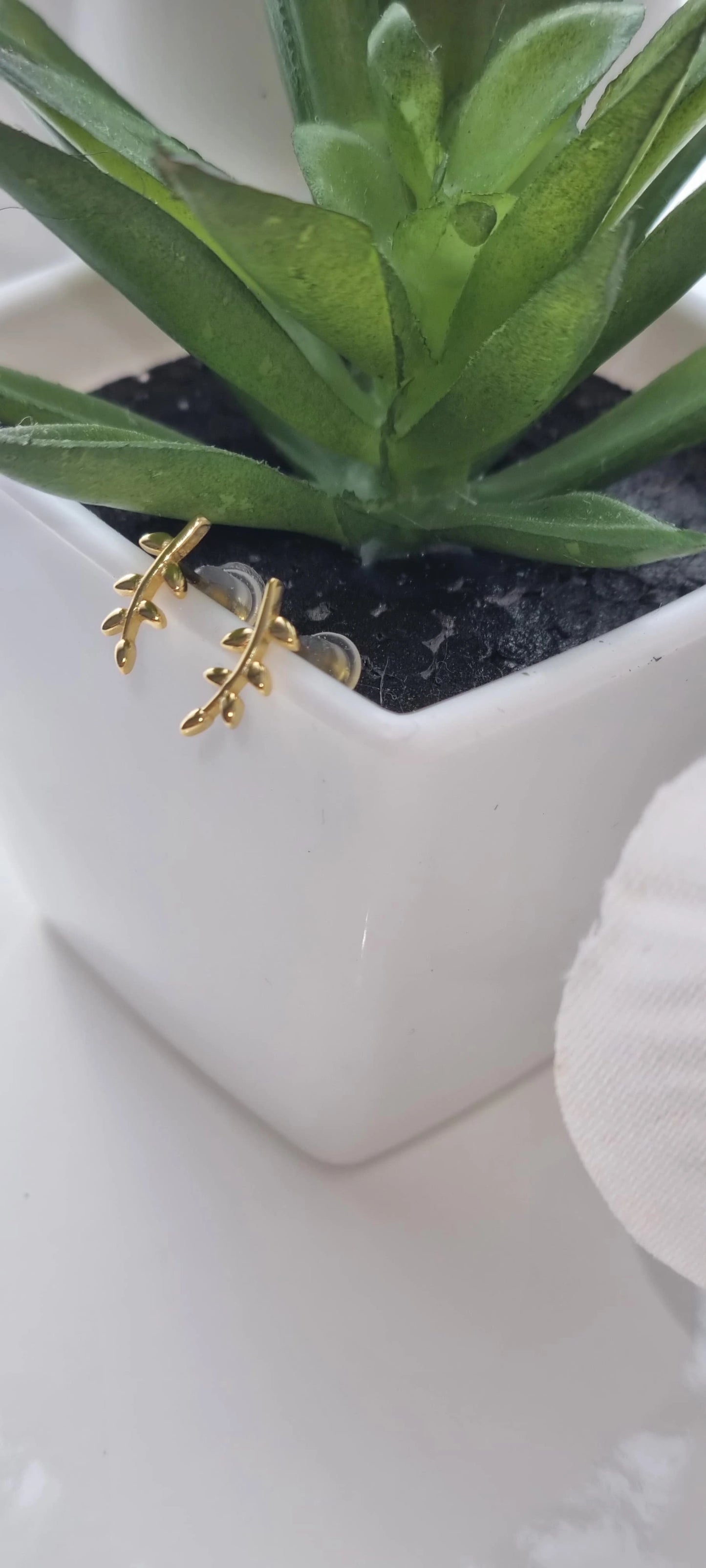 Branches Stud Temperament Mini Leaves Earrings Plated in 14k Gold