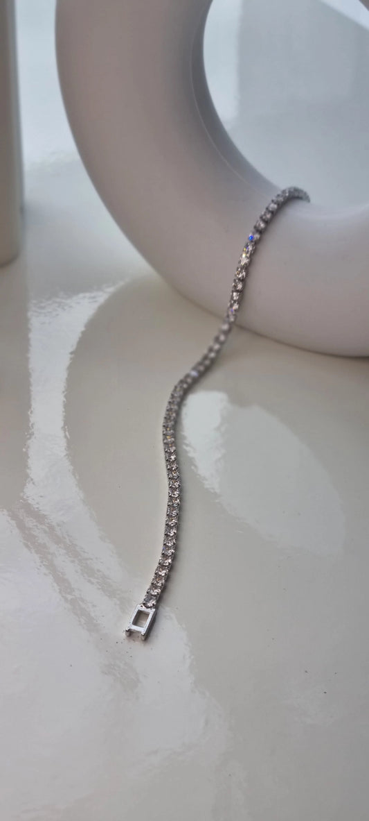 Tennis Bracelet – 18K Gold Plated Stainless Steel, Hypoallergenic