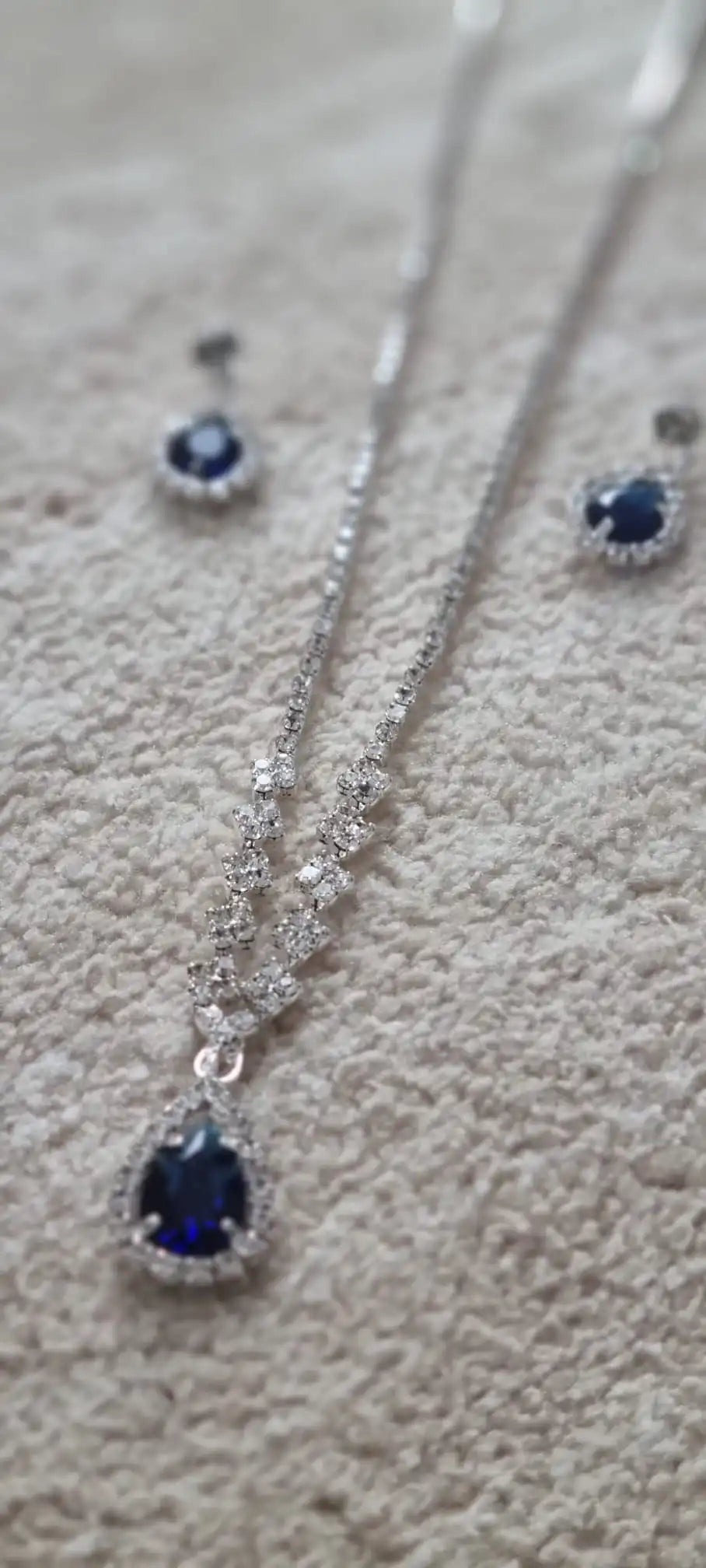 Women's Droplet Necklace and Earring Set | Banquet Party Jewelry | Claw Chain Series