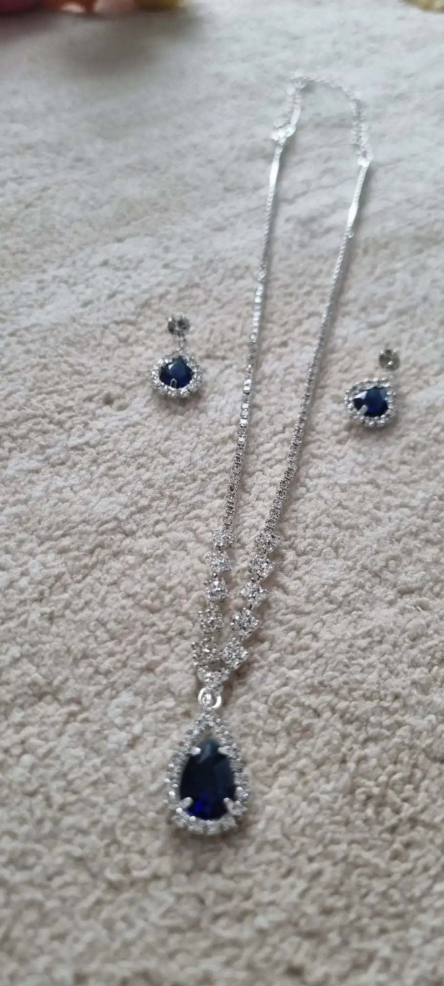 Women's Droplet Necklace and Earring Set | Banquet Party Jewelry | Claw Chain Series