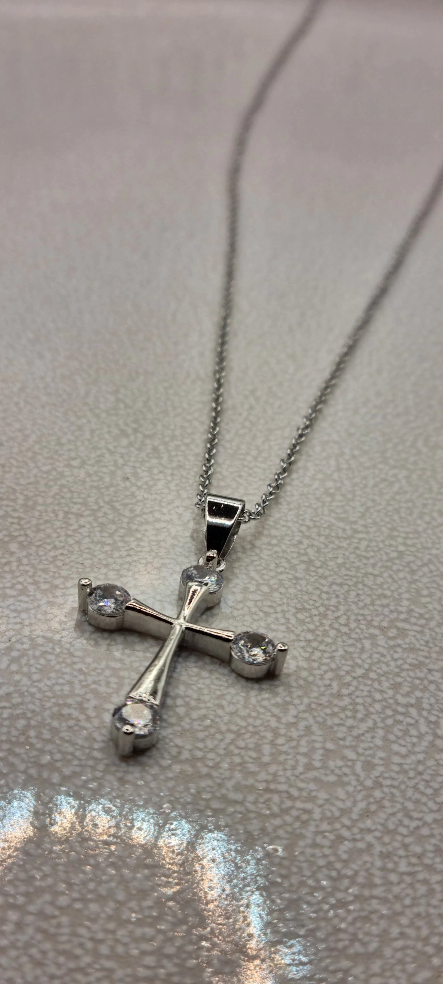925 Sterling Silver Crystal Cross Zircon Pendant Necklace