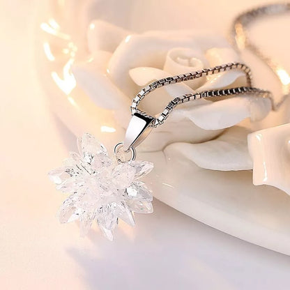 925 Sterling Silver Snowflake Pendant Necklace – Ice Crystal Charm for Women & Girls Christmas Jewellery Gift with Pouch