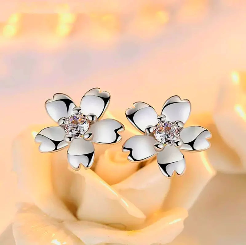 925 Sterling Silver Daisy Stone Stud Earrings with Butterfly Backs, 0.8 x 0.8 cm, Classic Design for Women and Girls, Jewelry Gift