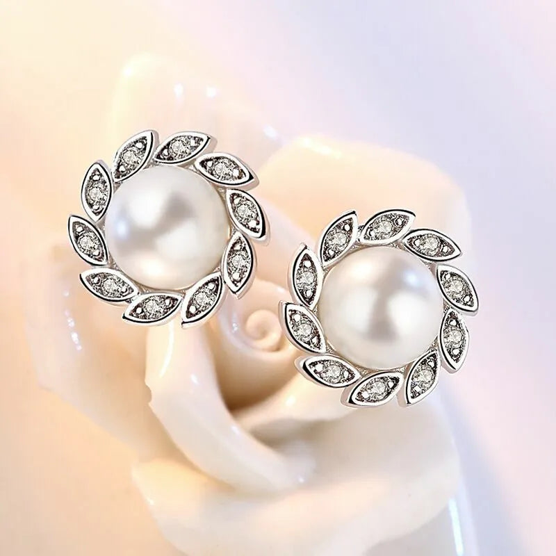 Elegant Crystal Pearl Fashion Stud Earrings