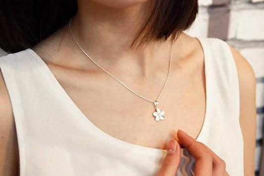 Women’s Crystal Flower Pendant Necklace and Stud Earrings Set