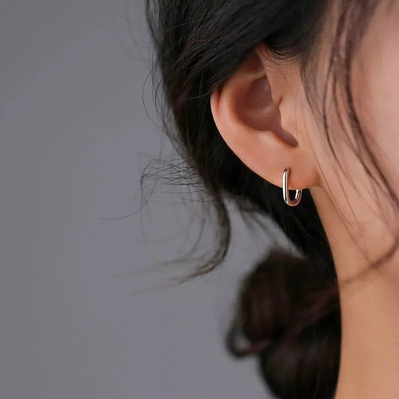 925 Sterling Silver Oval Hinged Hoop Earring