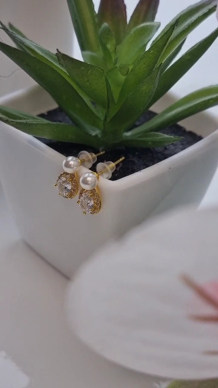 Elegant Sterling Silver Water Drop Earrings with Pearls and Zircon