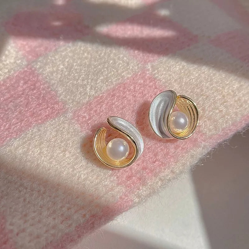 Pearl Stud Earrings Seashell Boho Jewelry Women’s Birthday Gift