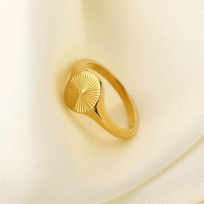 Gold Sun Geometric Wave Pattern Women's Ring, 9mm Wide, Size 6