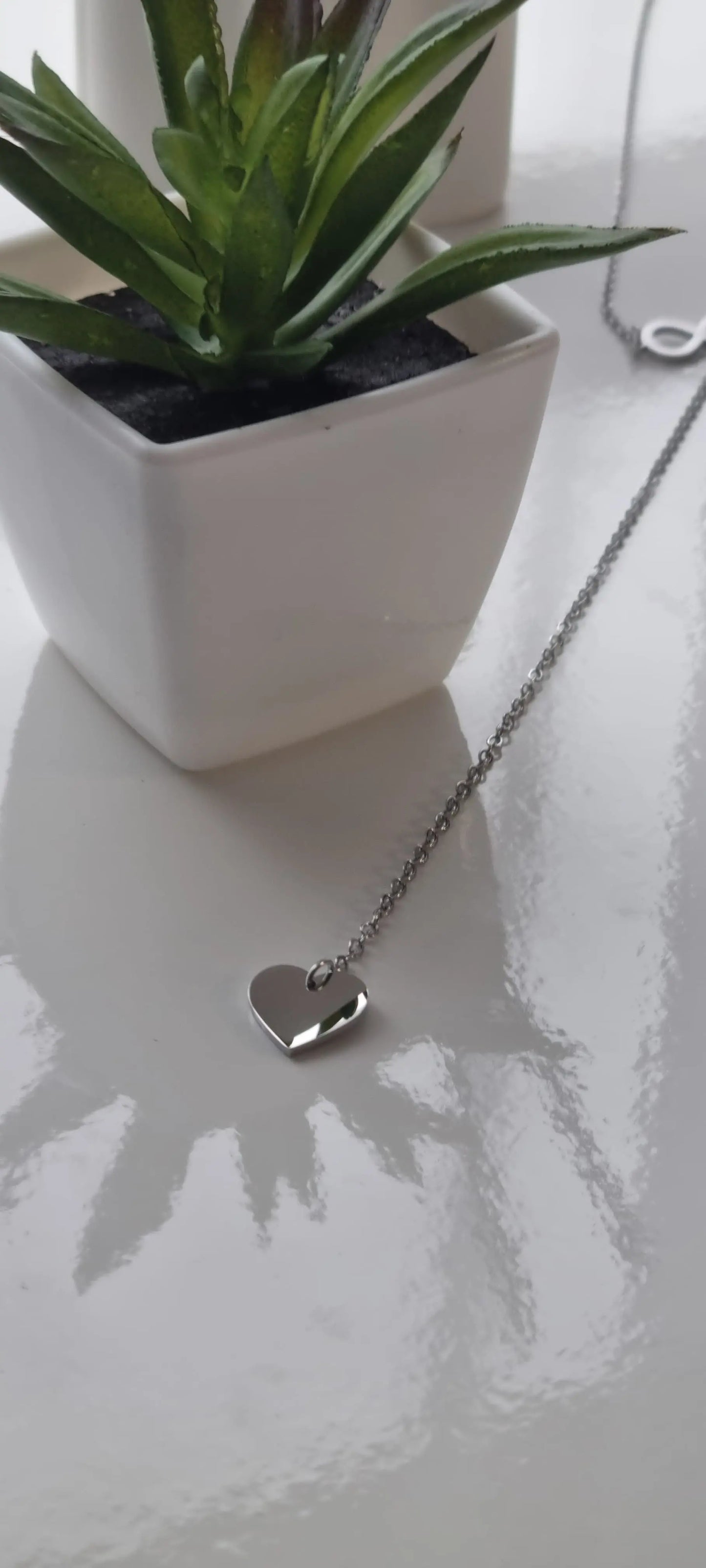 925 Sterling Silver Sparkling Heart Infinity Necklace