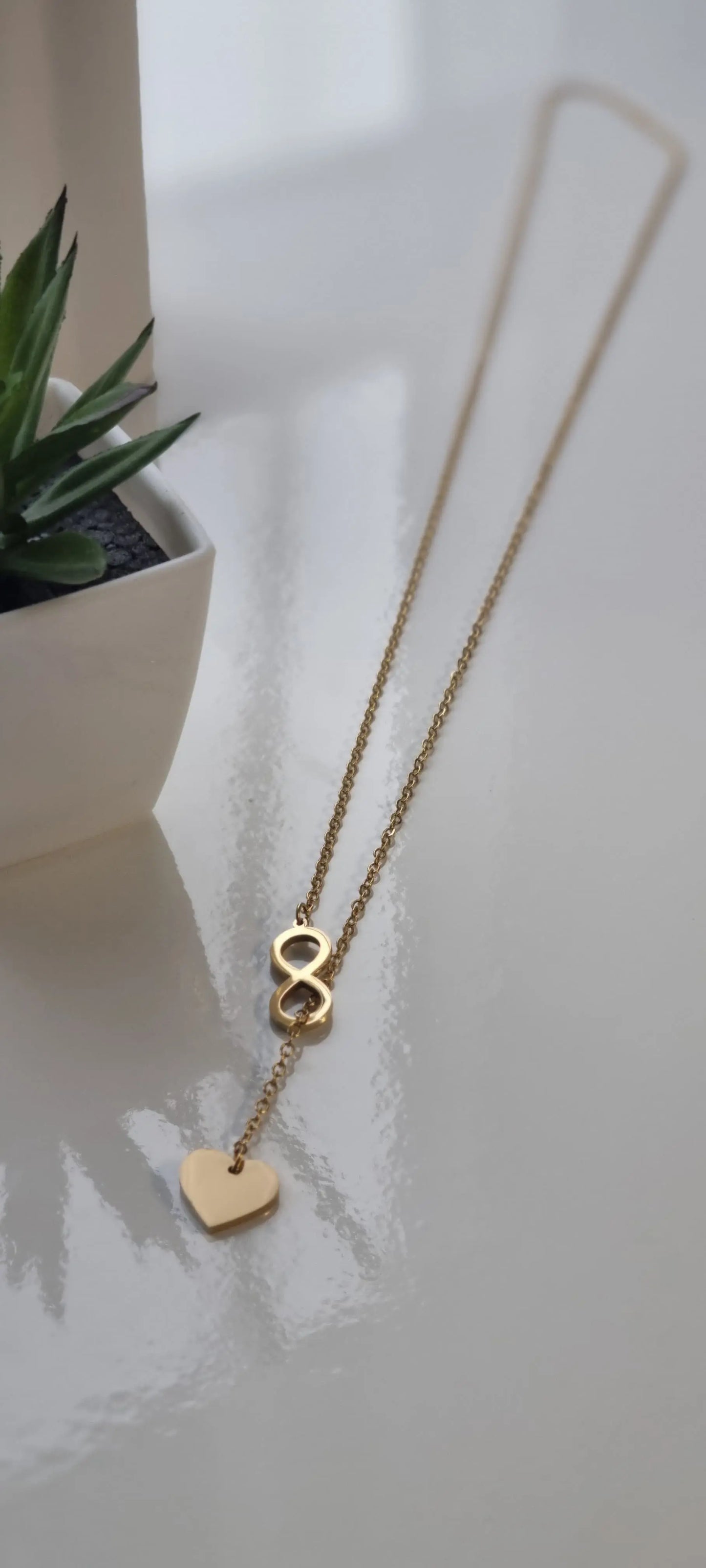 925 Sterling Silver Sparkling Heart Infinity Necklace