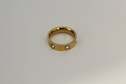 Gold Cubic Zirconia Elegant Design Ring