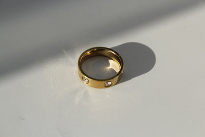 Gold Cubic Zirconia Elegant Design Ring