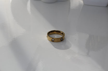 Gold Cubic Zirconia Elegant Design Ring